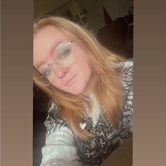 Meet your Posher, Red - Picture 1 of 1